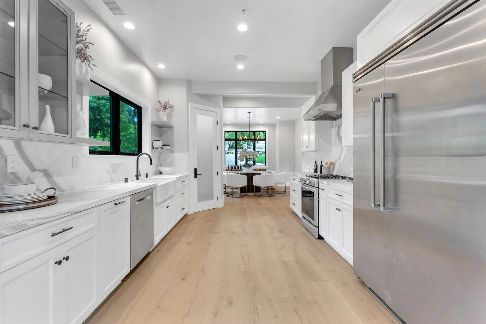 Luxury kitchen remodeling project by WW Builders in Palo Alto, California featuring premium finishes