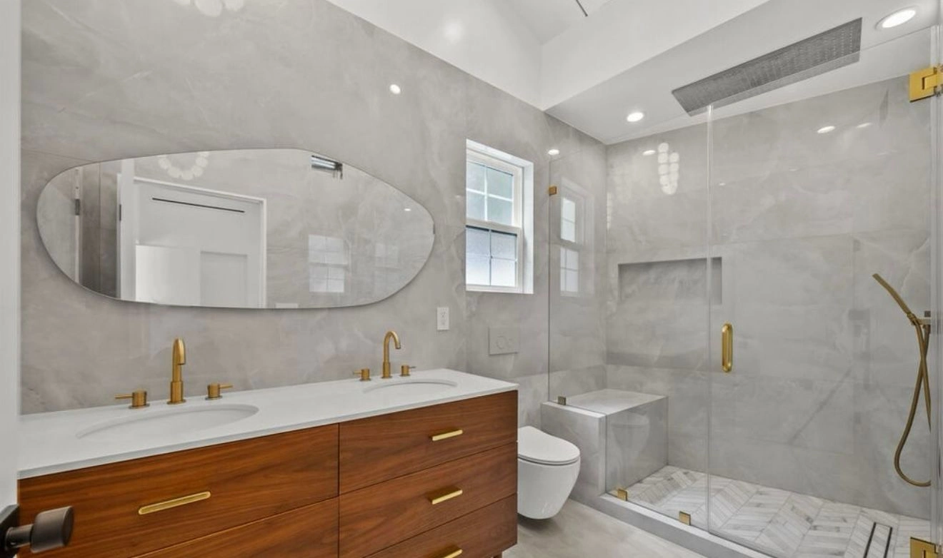 Contemporary bathroom design and remodeling project by WW Builders in Silicon Valley, California