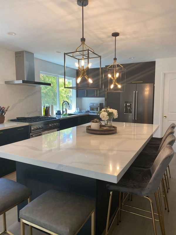 Modern kitchen island remodeling project by WW Builders in San Jose, Silicon Valley, California